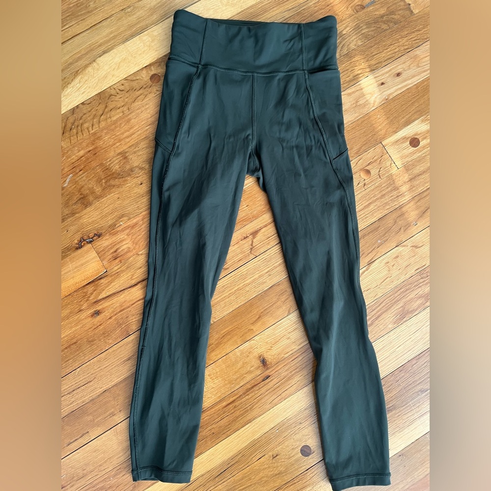Lululemon Cropped Leggings - Size 4